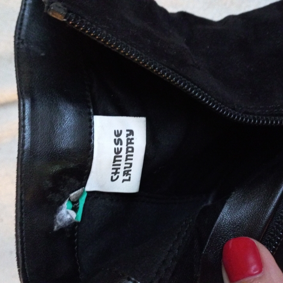 Chinese Laundry faux suede boots- size 8 - Picture 6 of 7